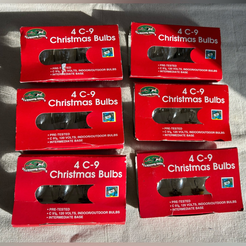 7 pks of 4 ea C-9 Clear transparent Christmas Replacement Bulbs indoor/Outdoor